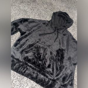 No Boundaries Juniors' Diamond Quilted Faux Fur Hoodie-Large